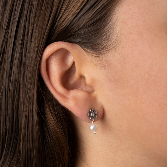 Simple Flower Earrings | Elegant and Timeless Jewelry