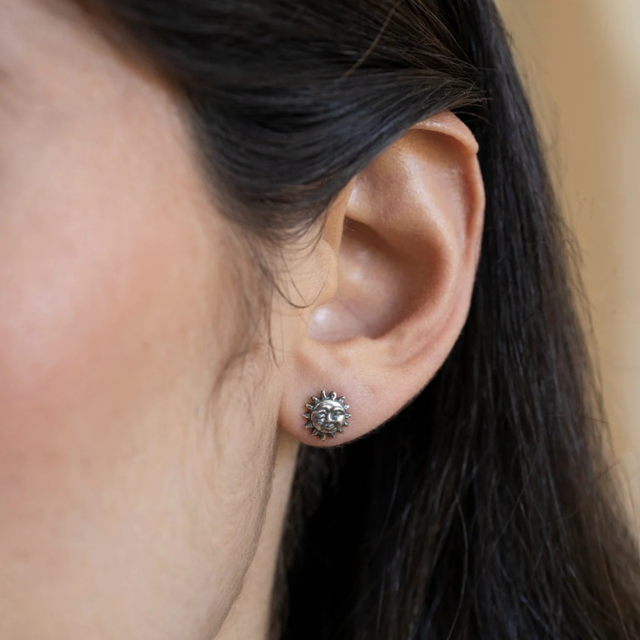 Jewelry Brooches Strength of the Sun