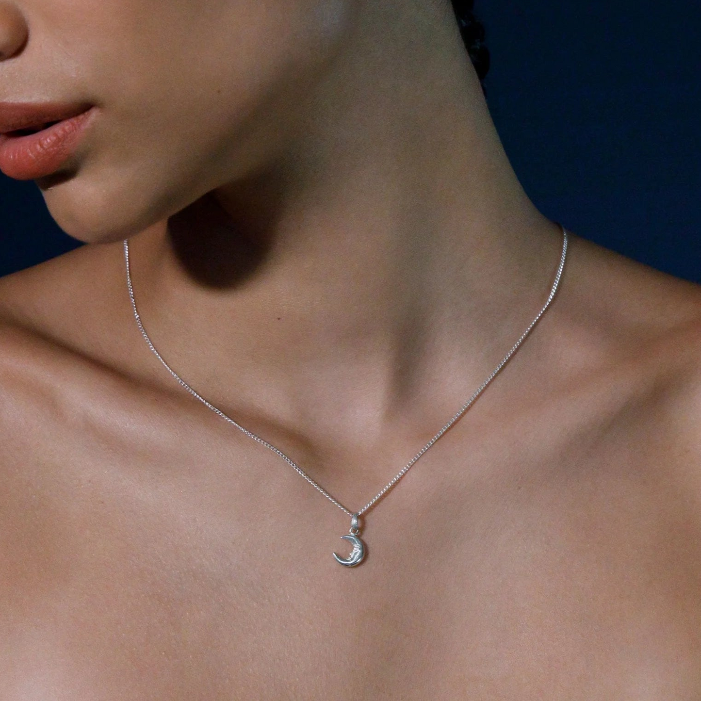 Nutritious Moon Pendant for Women | Mexican Beauty and Energy