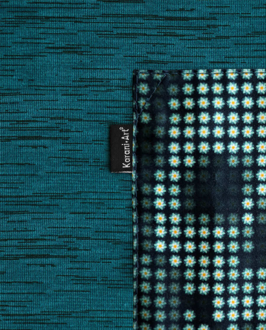 Playera Cráneo Floral Detalle Bolsa | Arte y Estilo Mexicano