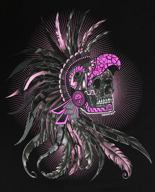Playera-mujer-negro-craneo-penacho-detalle