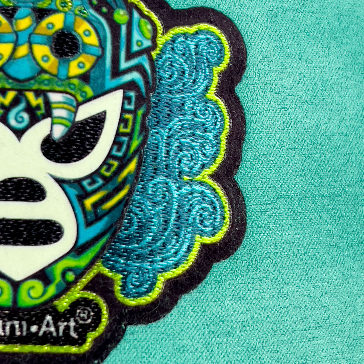 Gorra Máscara Tlaloque de Gamusa Verde | Elegancia y Cultura Azteca