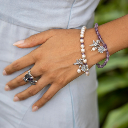 Pulsera colibrí con flor