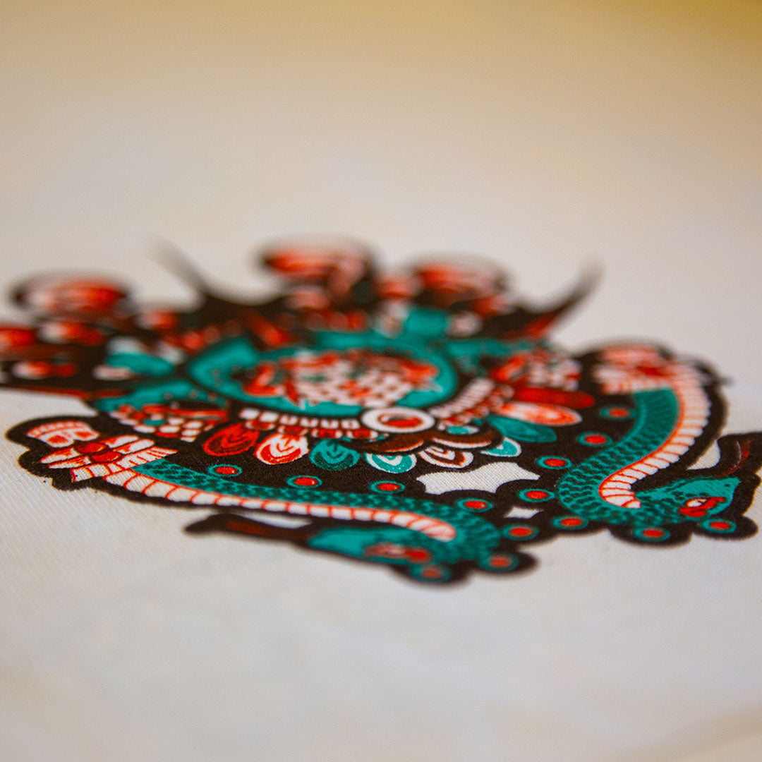 Playera Dios de la Guerra | Arte Mexicano en Algodón Premium