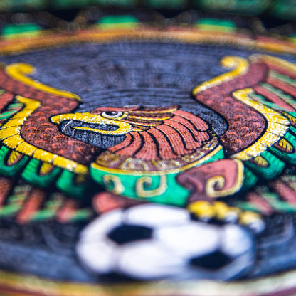 Playera Escudo Azteca | Emblema Guerrero del Fútbol Ancestral